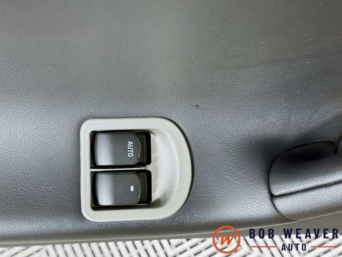Used 2007 Pontiac Solstice Convertible w/ Premium Package RWD image 18