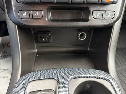 Used 2022 Chevrolet Colorado Z71 image 24