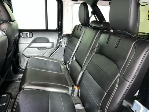 Used 2023 Jeep Wrangler Unlimited Sahara w/ Cold Weather Group AWD/4WD image 27