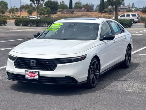 Used 2024 Honda Accord Sport image 3