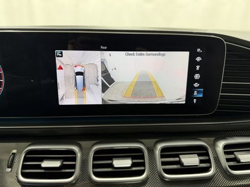 Used 2023 Mercedes-Benz GLS 580 4MATIC image 22