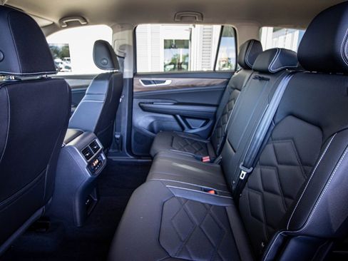 New 2026 Volkswagen Atlas SE image 44