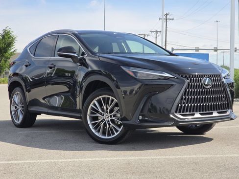 Used 2024 Lexus NX 350 AWD w/ Cold Area Package image 2