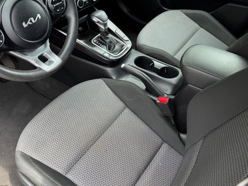 Used 2024 Kia Soul LX w/ Option Group 015 FWD image 6
