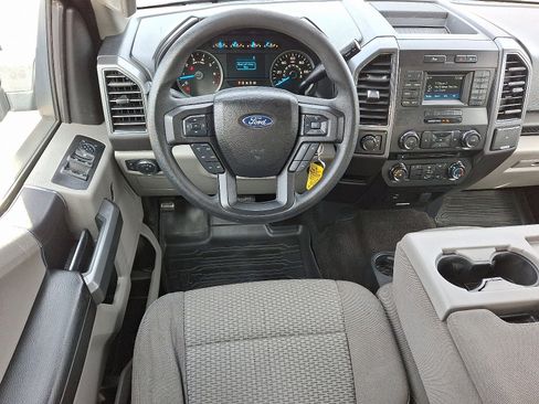 Used 2017 Ford F150 XLT image 11