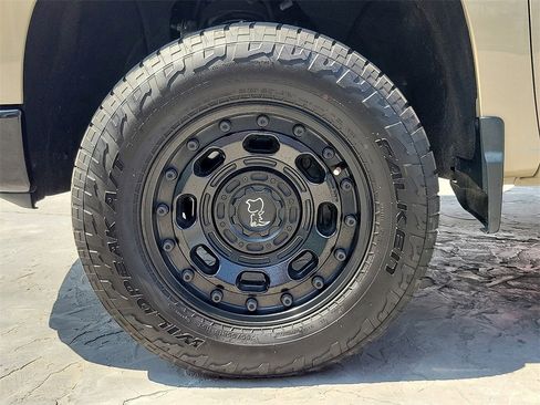 Used 2023 Chevrolet Silverado 1500 LT Trail Boss w/ Protection Package image 28