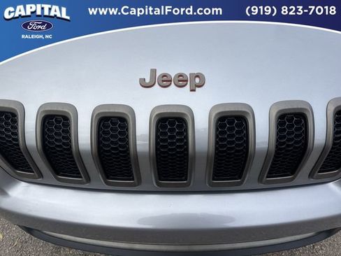 Used 2016 Jeep Cherokee 75th Anniversary image 10
