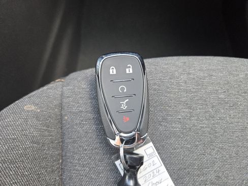 Used 2024 Chevrolet Equinox LT FWD image 36