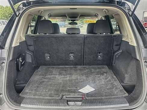 Certified 2022 Nissan Rogue SV image 24