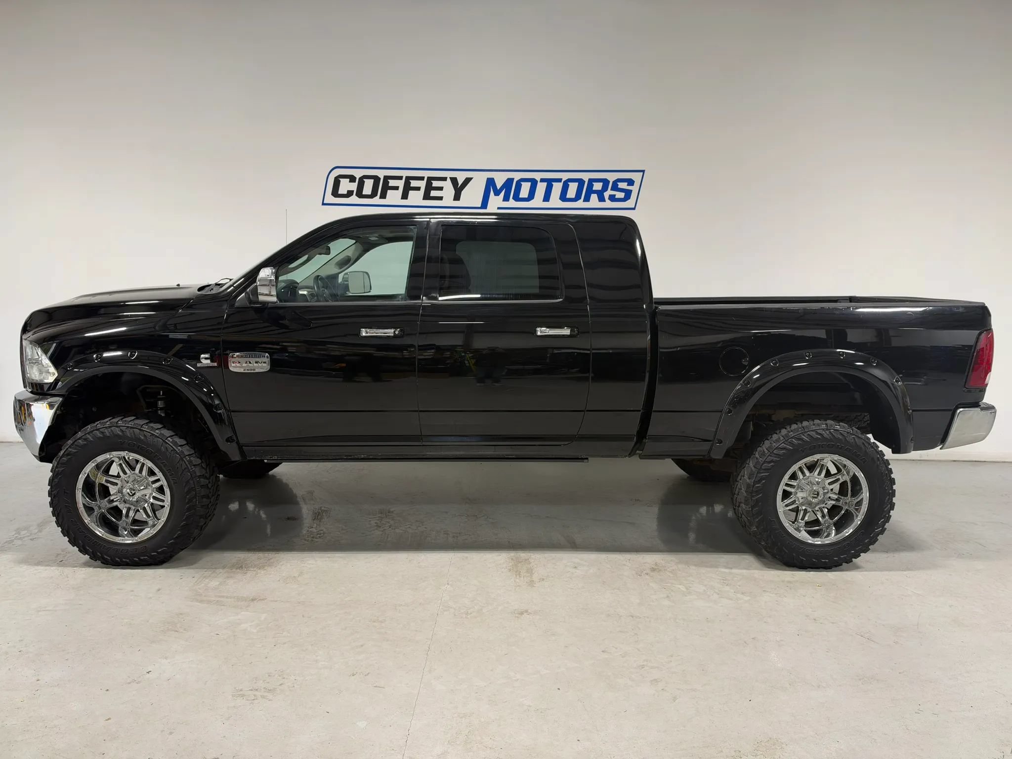 Used 2012 RAM 2500 Longhorn w/ HD Snow Plow Prep Group AWD/4WD image 3