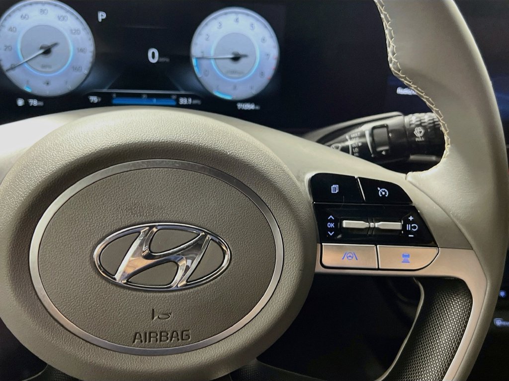 Used 2023 Hyundai Elantra SEL w/ Convenience Package FWD image 17