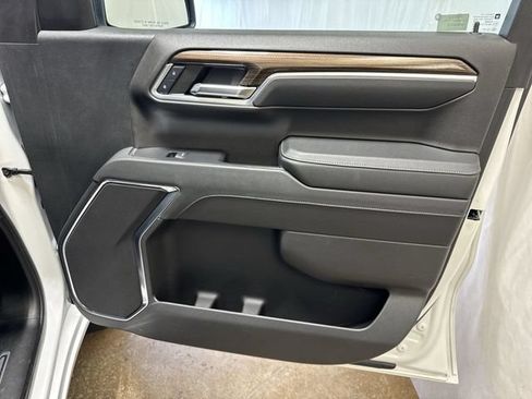 Certified 2024 Chevrolet Silverado 1500 LT AWD/4WD image 25