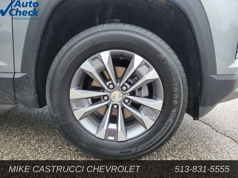 Used 2026 Chevrolet Equinox LT w/ Convenience Package II FWD image 9