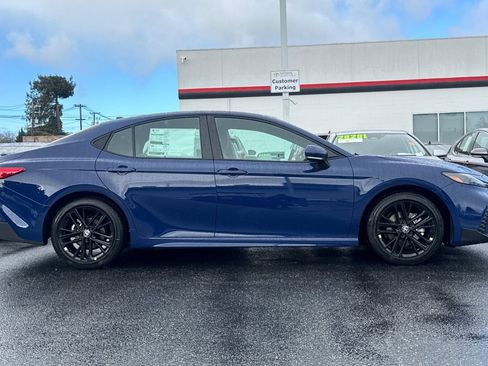 New 2026 Toyota Camry SE image 9