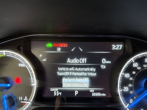 Used 2022 Toyota Venza XLE image 11