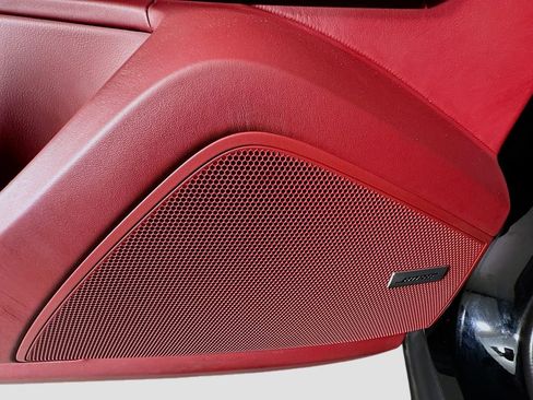 Used 2022 Porsche Cayenne S Platinum image 19