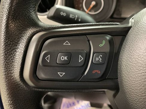 Used 2025 Jeep Gladiator Sport AWD/4WD image 9