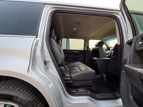 Used 2019 Ford Flex Limited image 11