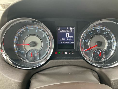 Used 2011 Chrysler Town & Country Limited FWD image 16