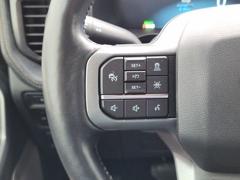 Used 2022 Ford F150 Lightning Lariat image 35