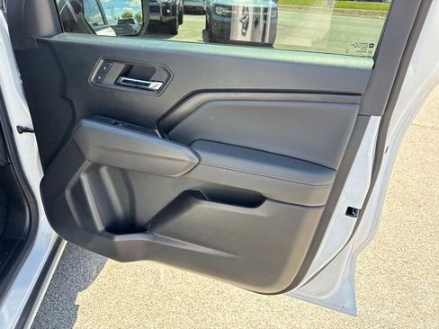 Used 2024 Chevrolet Colorado LT w/ LT Convenience Package RWD image 22