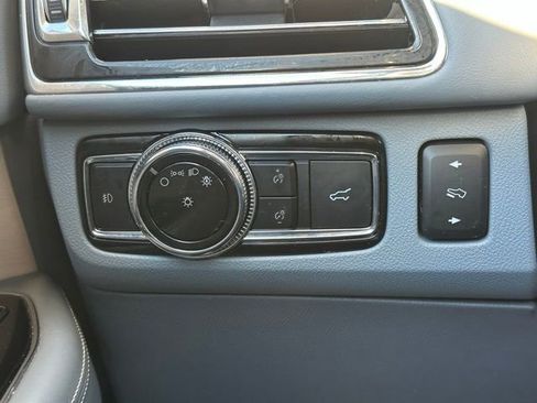 Used 2021 Lincoln Navigator L Black Label w/ Cargo Convenience Package image 18