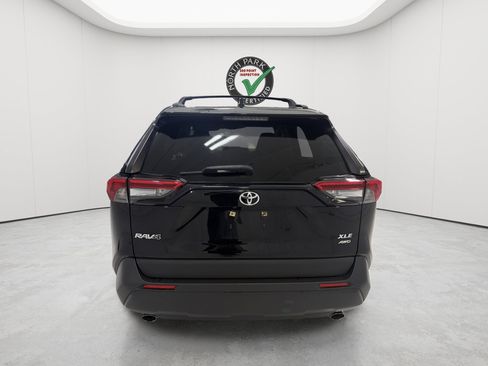 Used 2019 Toyota RAV4 XLE Premium AWD/4WD image 4