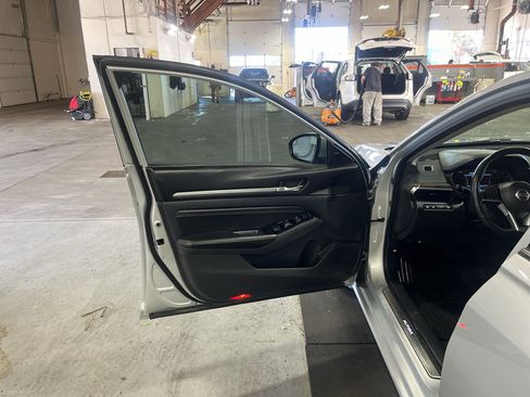 Used 2020 Nissan Altima 2.5 SL AWD/4WD image 18