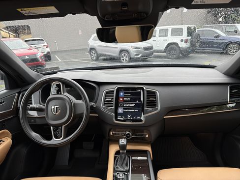Used 2019 Volvo XC90 T6 Momentum w/ Advanced Package AWD/4WD image 13