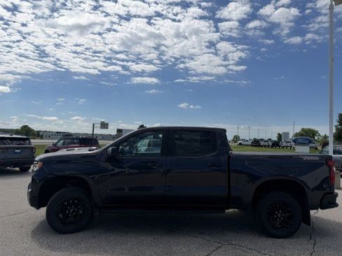 Used 2024 Chevrolet Silverado 1500 LT Trail Boss w/ Convenience Package II AWD/4WD image 6