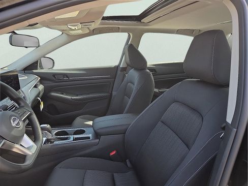 New 2026 Nissan Altima 2.5 SV FWD image 13