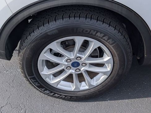 Used 2021 Ford Escape SE image 25