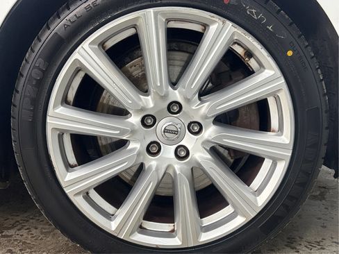 Used 2018 Volvo S90 T6 Inscription image 32