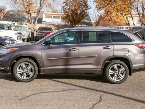 Used 2016 Toyota Highlander Limited w/ Driver Technology Package image 8
