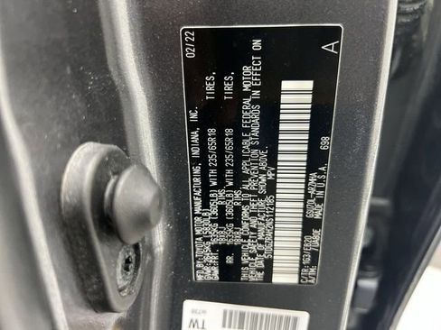 Used 2022 Toyota Highlander XLE image 31