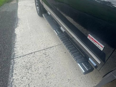 Used 2016 GMC Sierra 1500 SLT w/ All-Terrain Package AWD/4WD image 4