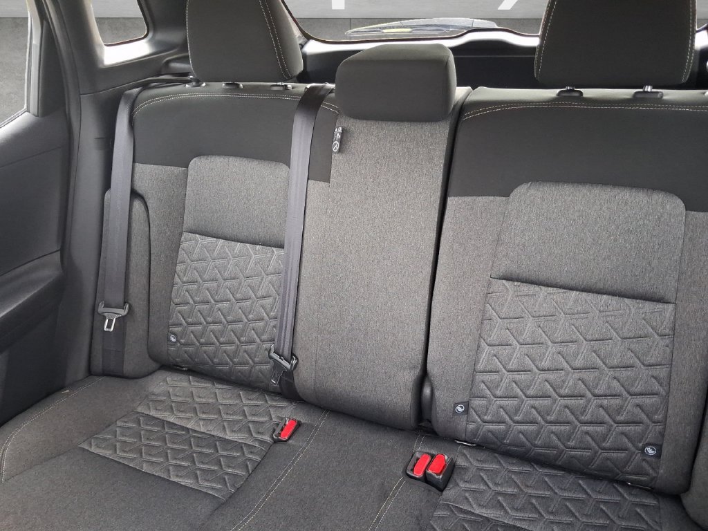 Certified 2025 Nissan Kicks SV FWD image 22