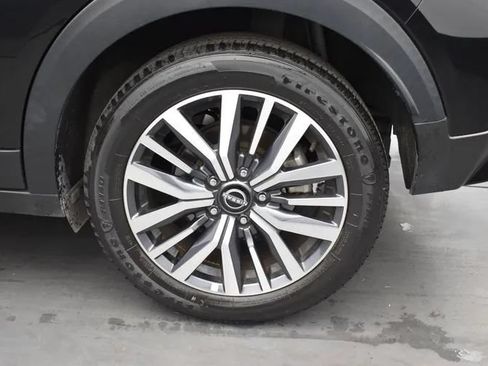 Used 2024 Nissan Kicks SV FWD image 35