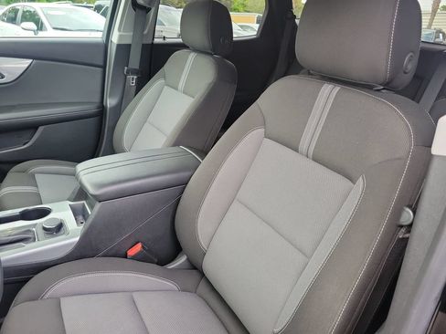 Used 2025 Chevrolet Blazer LT FWD image 24