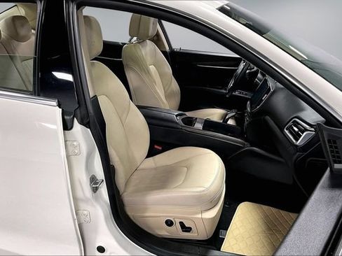 Used 2019 Maserati Ghibli RWD image 27