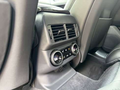 Used 2026 Land Rover Range Rover Velar Dynamic SE image 17