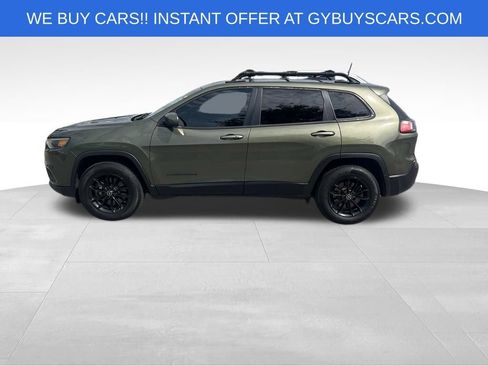 Used 2020 Jeep Cherokee Latitude Plus w/ Cold Weather Group AWD/4WD image 3