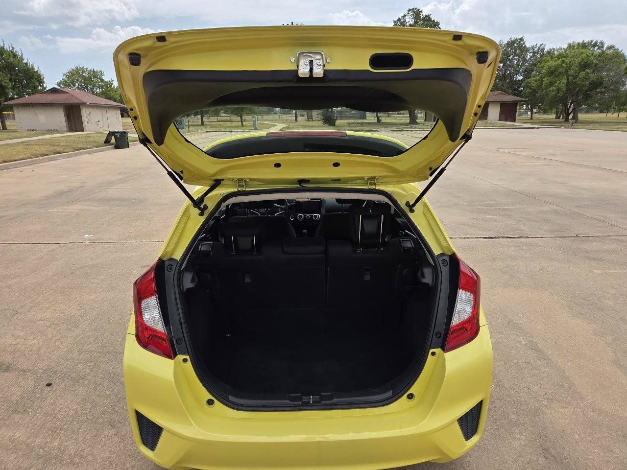 Used 2016 Honda Fit EX image 32