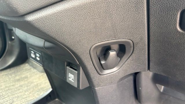Used 2025 Honda Odyssey EX-L image 31