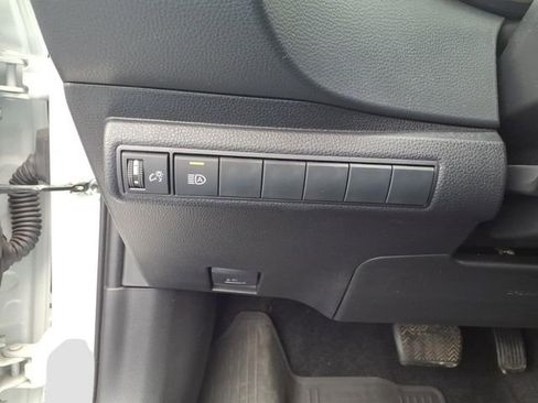 Used 2024 Toyota Corolla SE w/ SE Package image 25