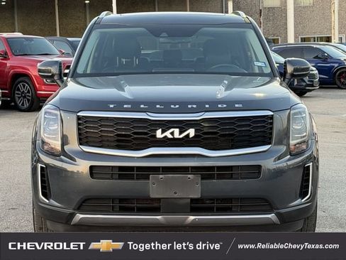 Used 2022 Kia Telluride EX w/ Towing Package FWD image 8