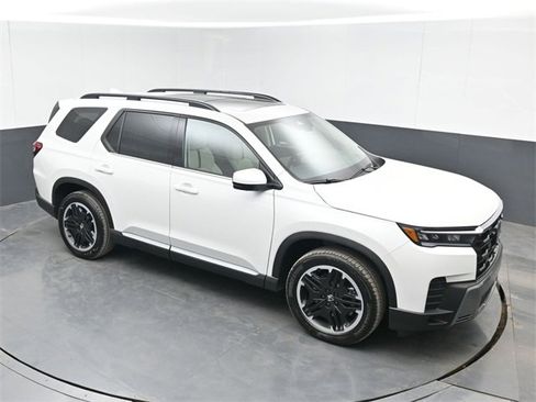 New 2026 Honda Pilot Touring image 1