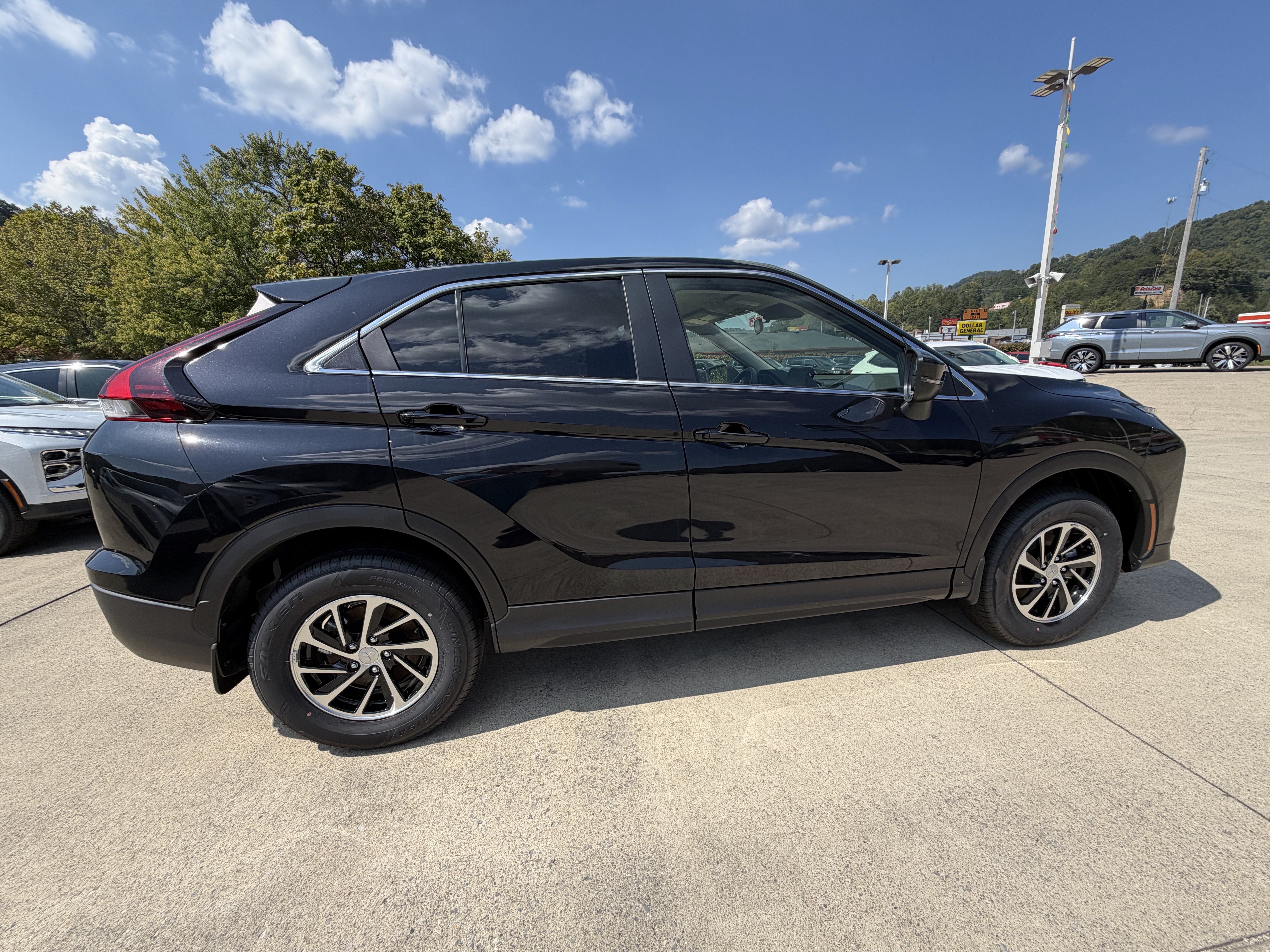 New 2026 Mitsubishi Eclipse Cross ES AWD/4WD image 8