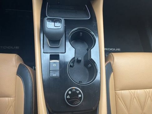 Certified 2023 Nissan Rogue Platinum w/ Platinum Premium Package image 20