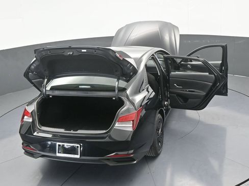 Used 2023 Hyundai Elantra SEL image 61